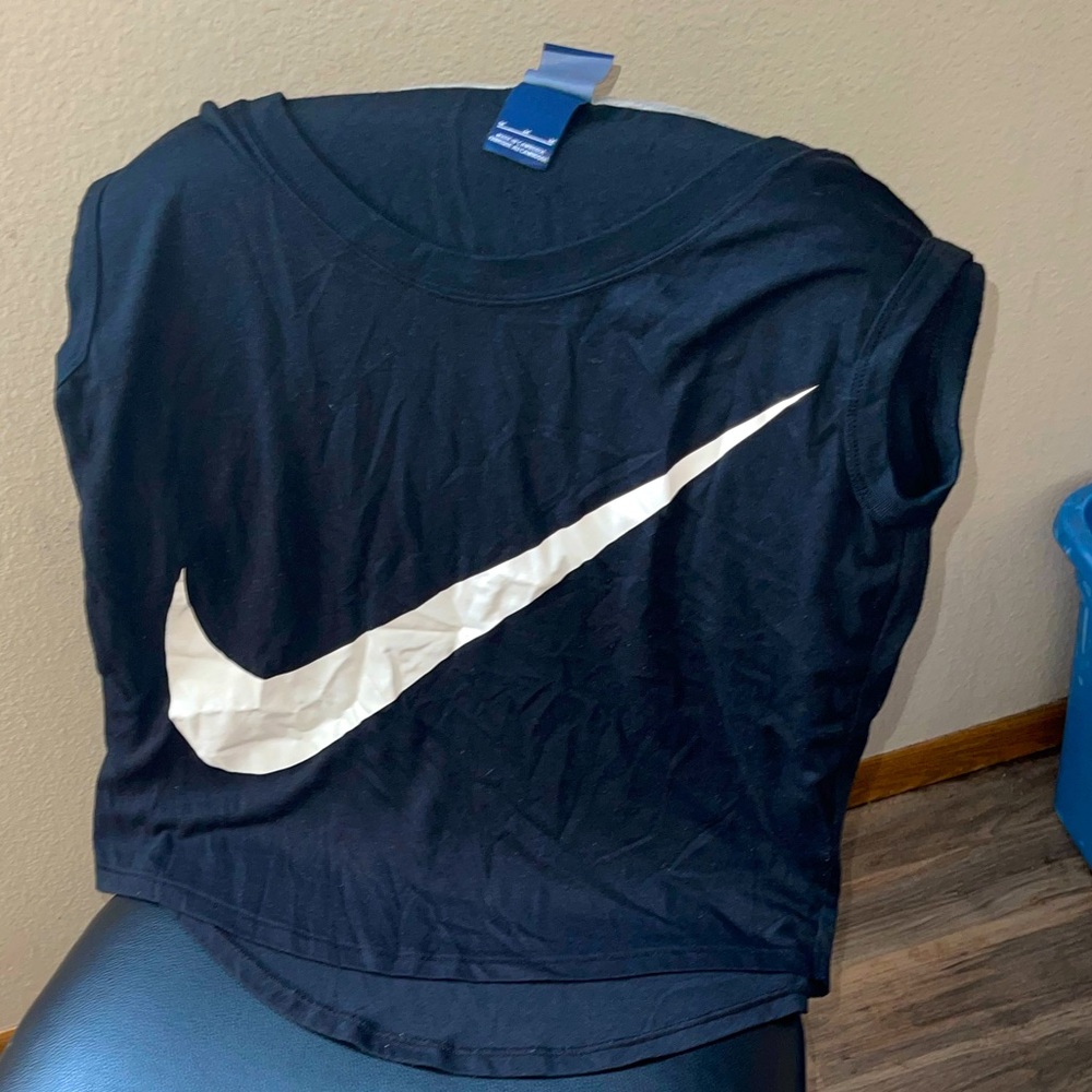 Sleeveless Nike Tank Top ✨